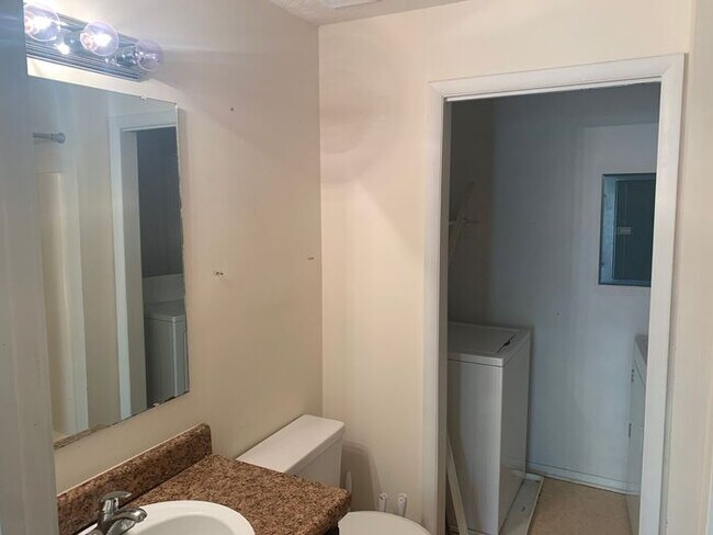 Building Photo - 1820-6 Tryon Drive