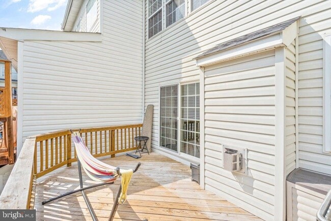Building Photo - 10136 Pale Rose Loop