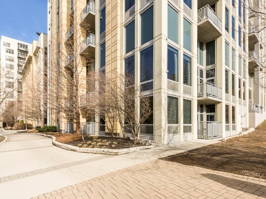 Exterior of Building - 700 N Larrabee St
