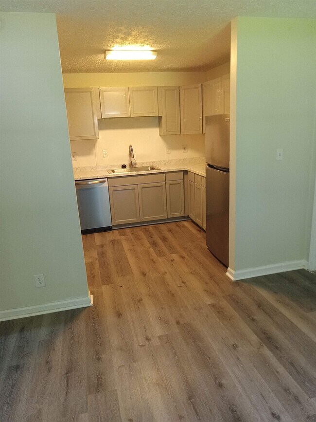 Building Photo - 5643 Rock Rd