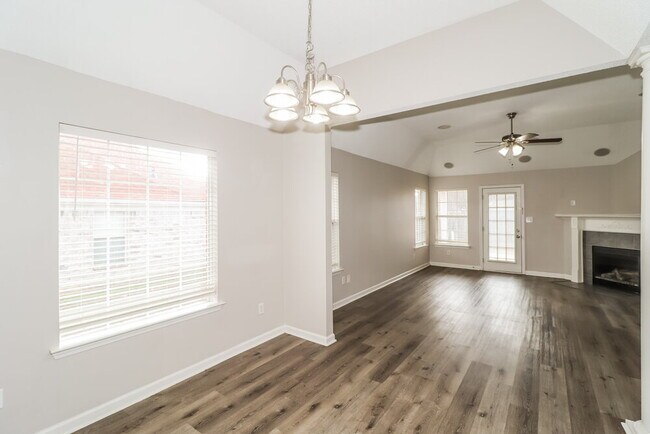 Building Photo - 5871 Carrel Cove