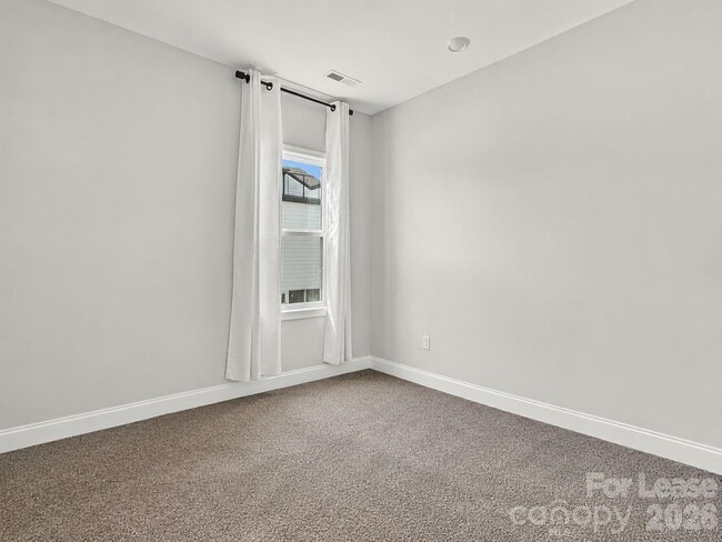 Building Photo - 5029 Westmead Ln