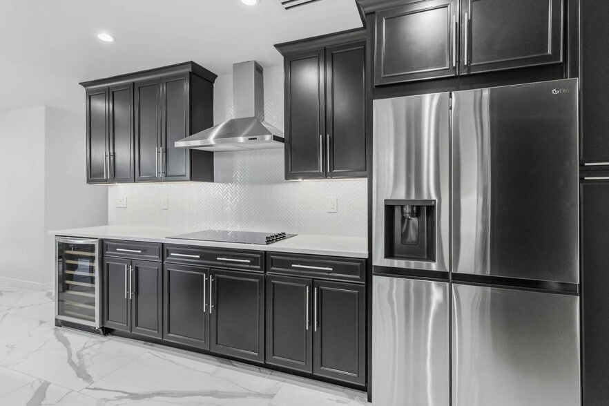 Building Photo - 107 Oak Crest