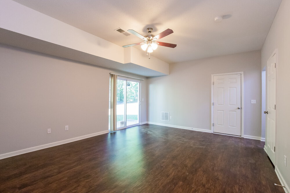 Building Photo - 5879 Newnan Ct