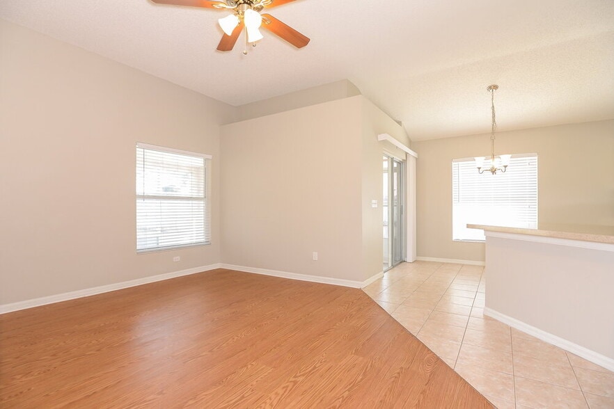 Building Photo - 1538 Scotch Pine Dr