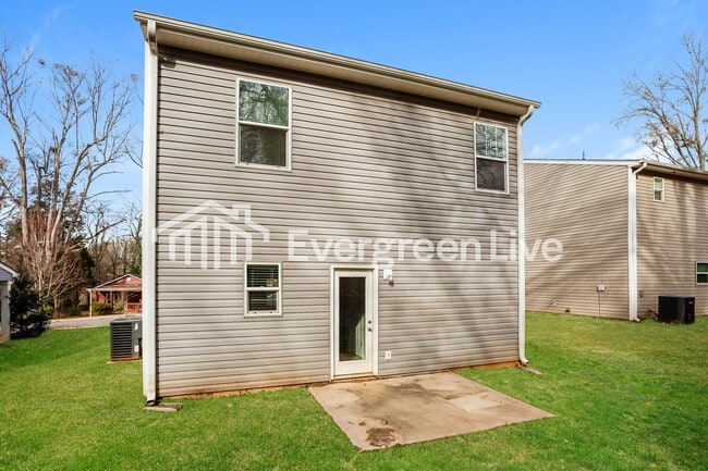 Building Photo - 331 Bell St