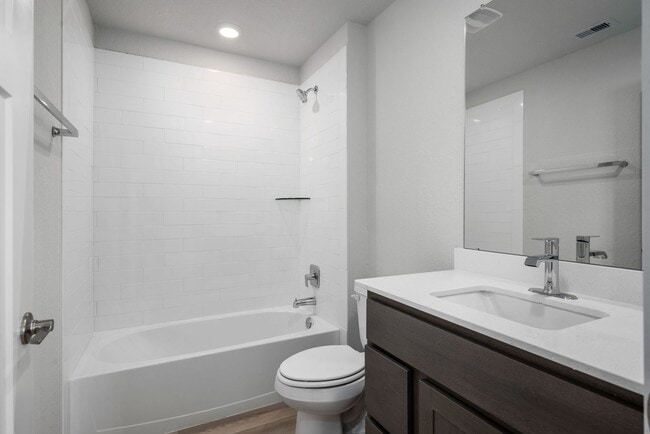 Building Photo - AUGUST MOVE IN!  Beautiful Midtown Reserve 3 Bedroom Home For Lease