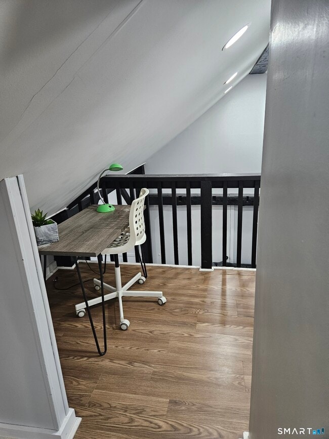 Building Photo - 901 Baldwin Rd