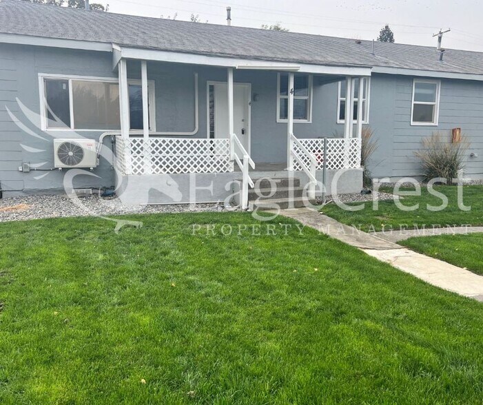 Building Photo - SKYWAY