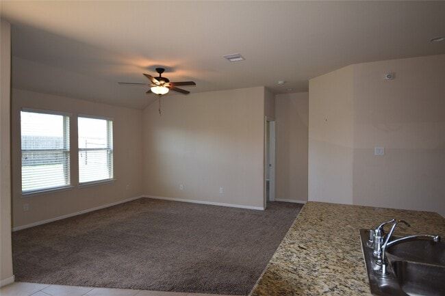 Building Photo - 3042 Village Creek Dr