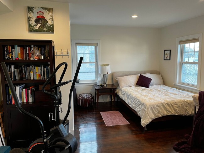 Building Photo - Spacious Condominium– Modern Comfort in th...