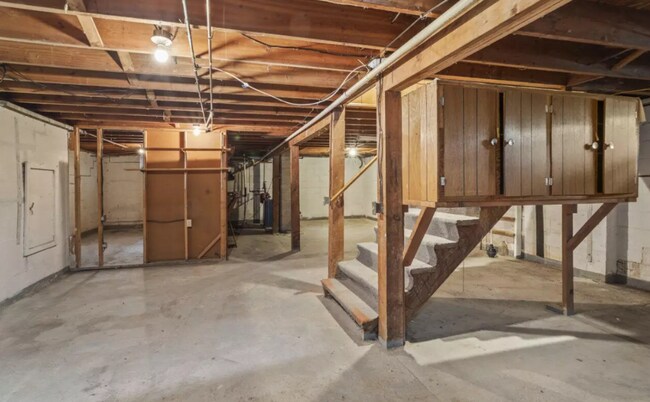 Building Photo - 3-Bedroom Rental Modern Upgrade Pole Barn ...