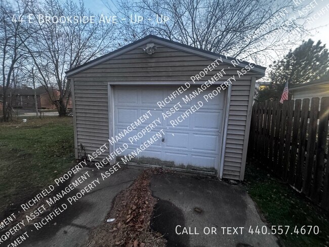 Building Photo - 44 E Brookside Ave