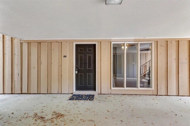 Building Photo - Hawthorne Reserve Condo