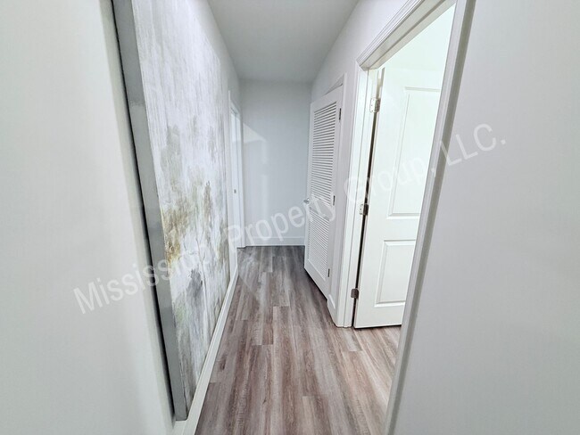 Building Photo - 3BR/3BA For Rent