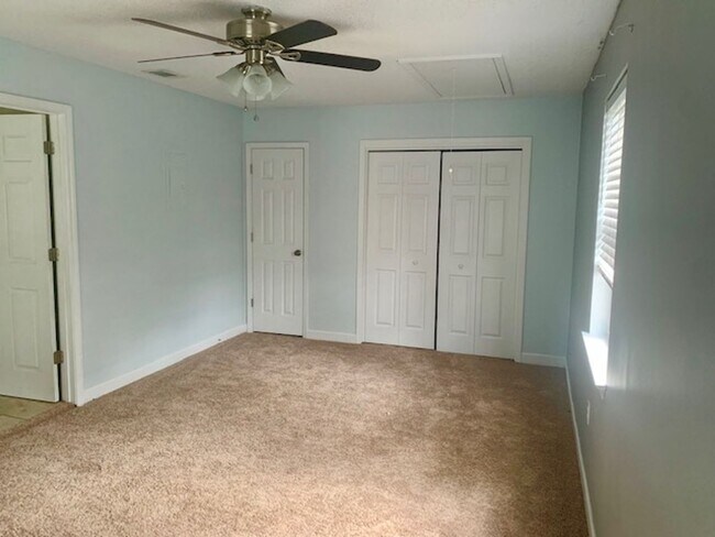 Building Photo - 3 Bd / 2 Bath Home in Pinehurst Subd.