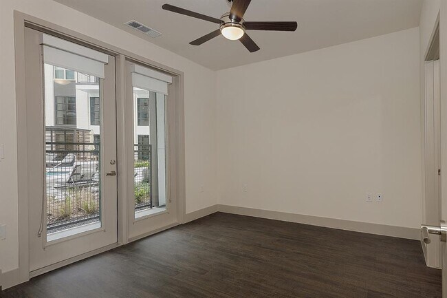 Building Photo - 8900 Six Pines Dr