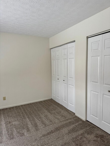 Building Photo - 24 Orchard Ln