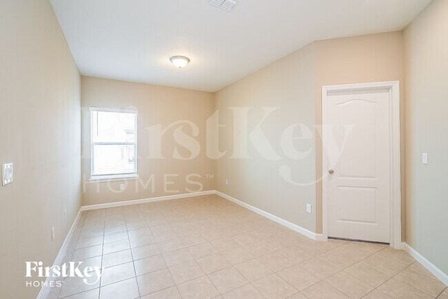 Building Photo - 5639 Kellar Cir