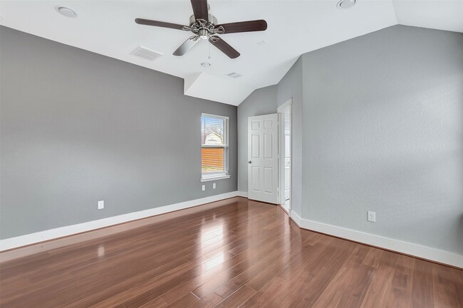 Building Photo - 315 Tilden Dr