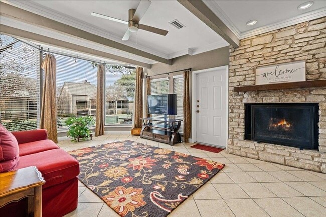 Building Photo - 143 World of Tennis Sq