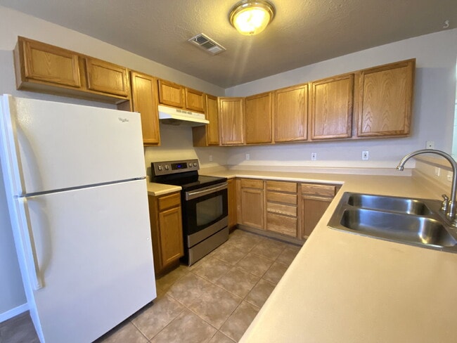 Building Photo - 2BR/1Bath - 4 Plex in Rio Rancho