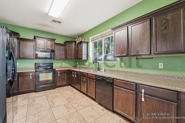 Building Photo - 7508 S 27th St