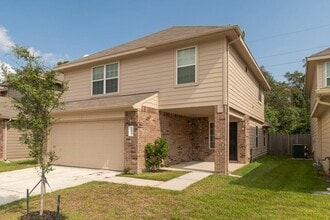 Building Photo - 12015 Pia Drive