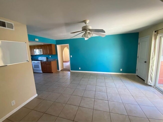 Building Photo - 6BR / 3BA Two-Story Home Near Vandenberg SFB + Washer/Dryer & Fenced Yard