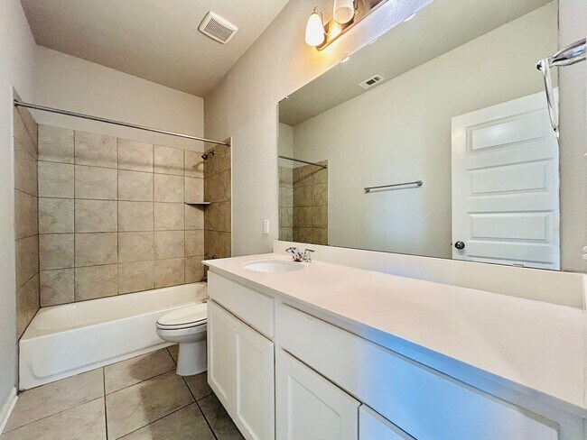 Building Photo - 1156 Capra Ln