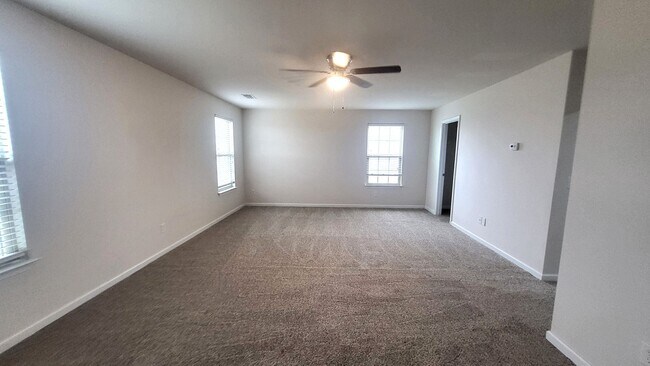 Building Photo - Beautiful 4 Bedroom House in Simpsonville SC!  Move-In Special!