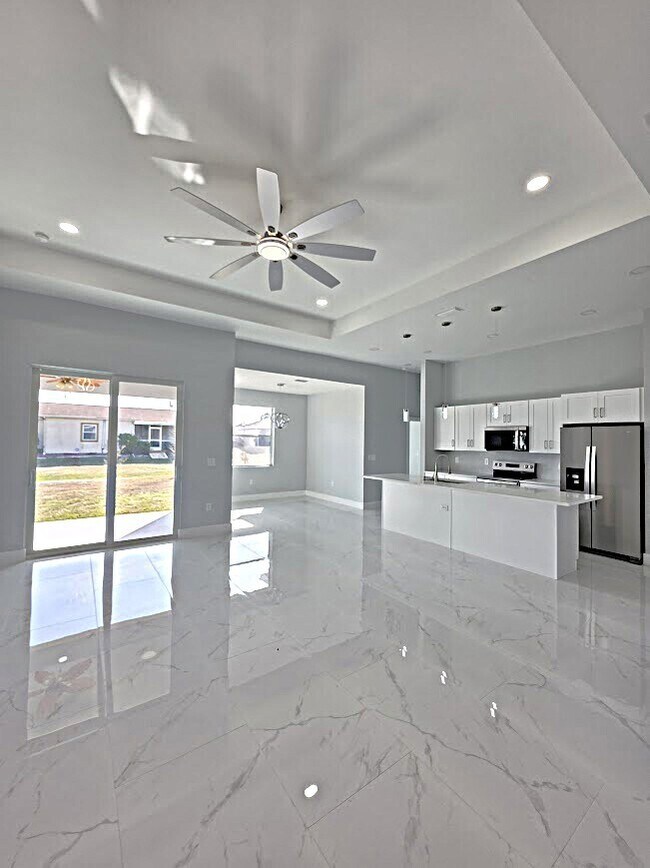 Building Photo - 3717 16th St W