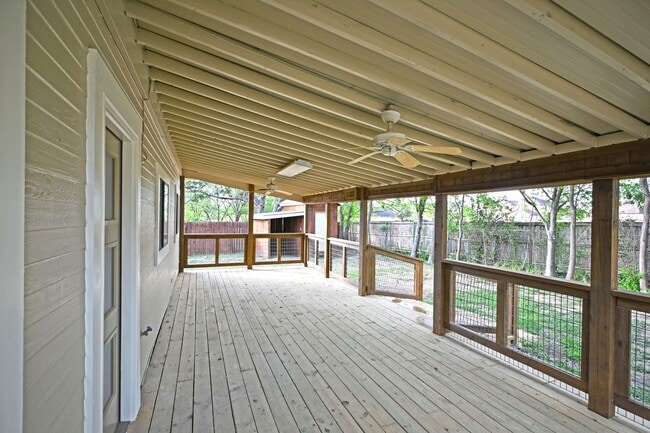 Building Photo - 772 Vista Pkwy