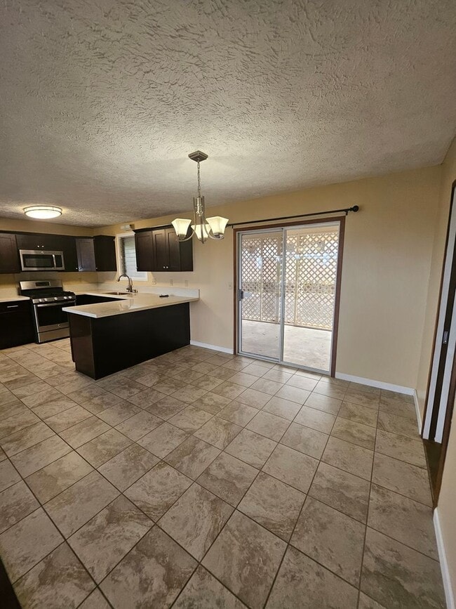 Building Photo - Beautiful 3 bedroom home in Hilo