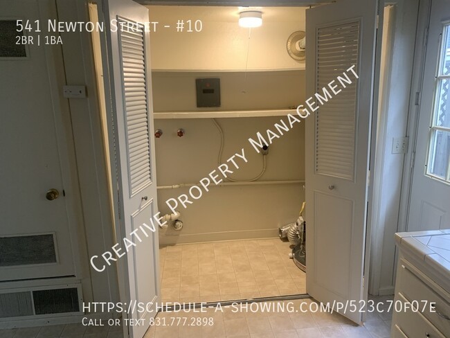 Building Photo - 2 Bedroom Apartment in Monterey, CA