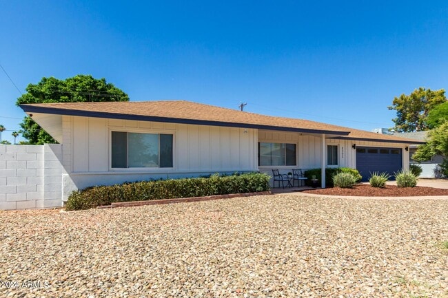 Building Photo - 8302 E Windsor Ave