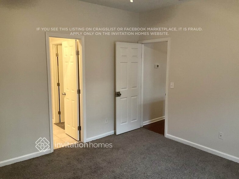 Building Photo - 1410 Chelsea Downs Ln NE