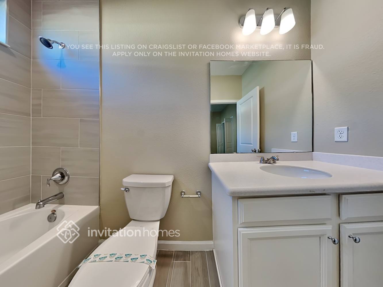 Building Photo - 9902 Lemon Grass Ln