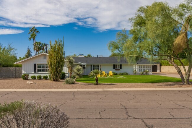 Building Photo - 5214 N 43RD PL