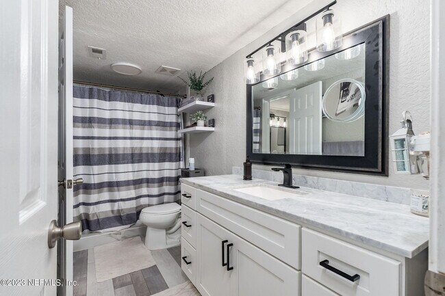 Building Photo - 6619 La Mirada Dr W