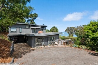 Building Photo - 4350 Paradise Dr