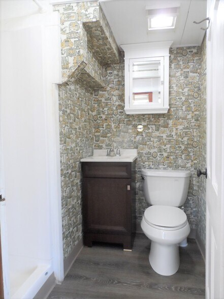 Building Photo - 130 Park St