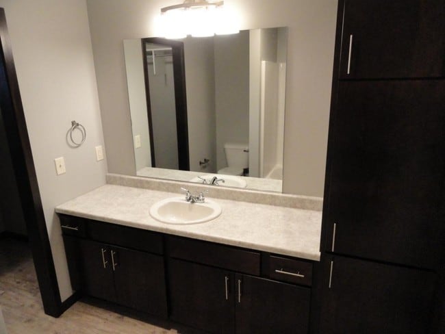 Building Photo - 1515 Ohana Ave