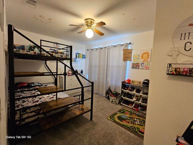 Building Photo - 7628 Shadow Bay Dr