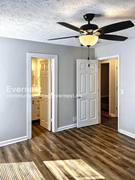 Building Photo - 593 Pleasant Hill Dr