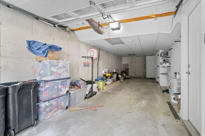 Garage - 40 Brattle St