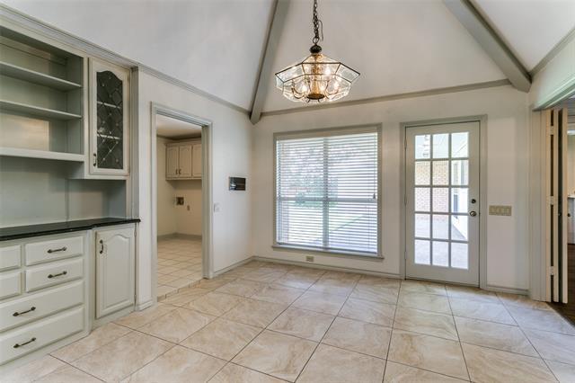 Building Photo - 7107 Debbe Dr