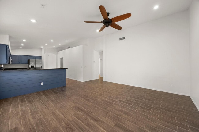 Building Photo - 10290 E Mallow Cir