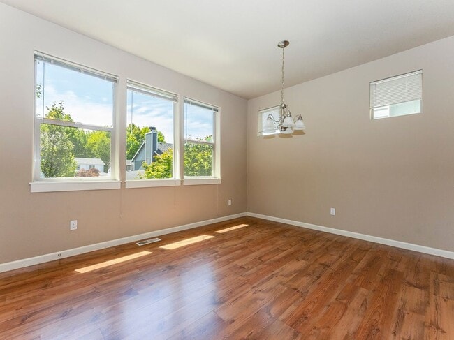 Building Photo - 20713 SW Sister Ln