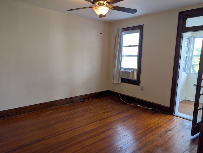 Building Photo - 3630 Warder St NW